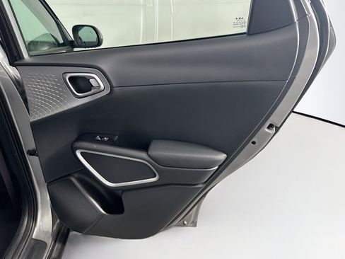 Used 2025 Kia Soul LX w/ LX Technology Package image 30