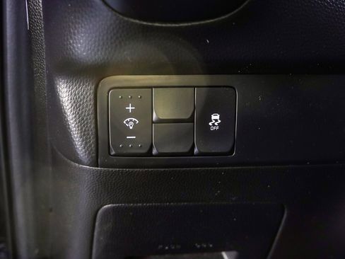 Used 2016 Kia Soul Base image 19