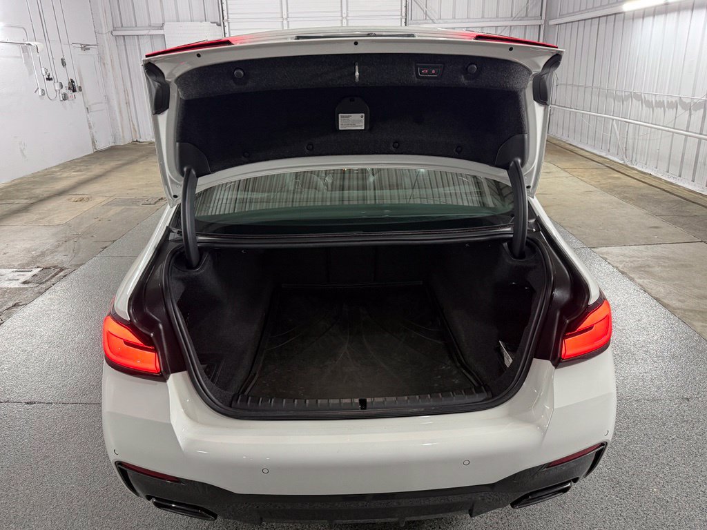 Used 2023 BMW M550i xDrive w/ Executive Package AWD/4WD image 47