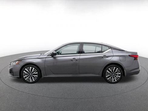 Used 2026 Nissan Altima 2.5 SV FWD image 4