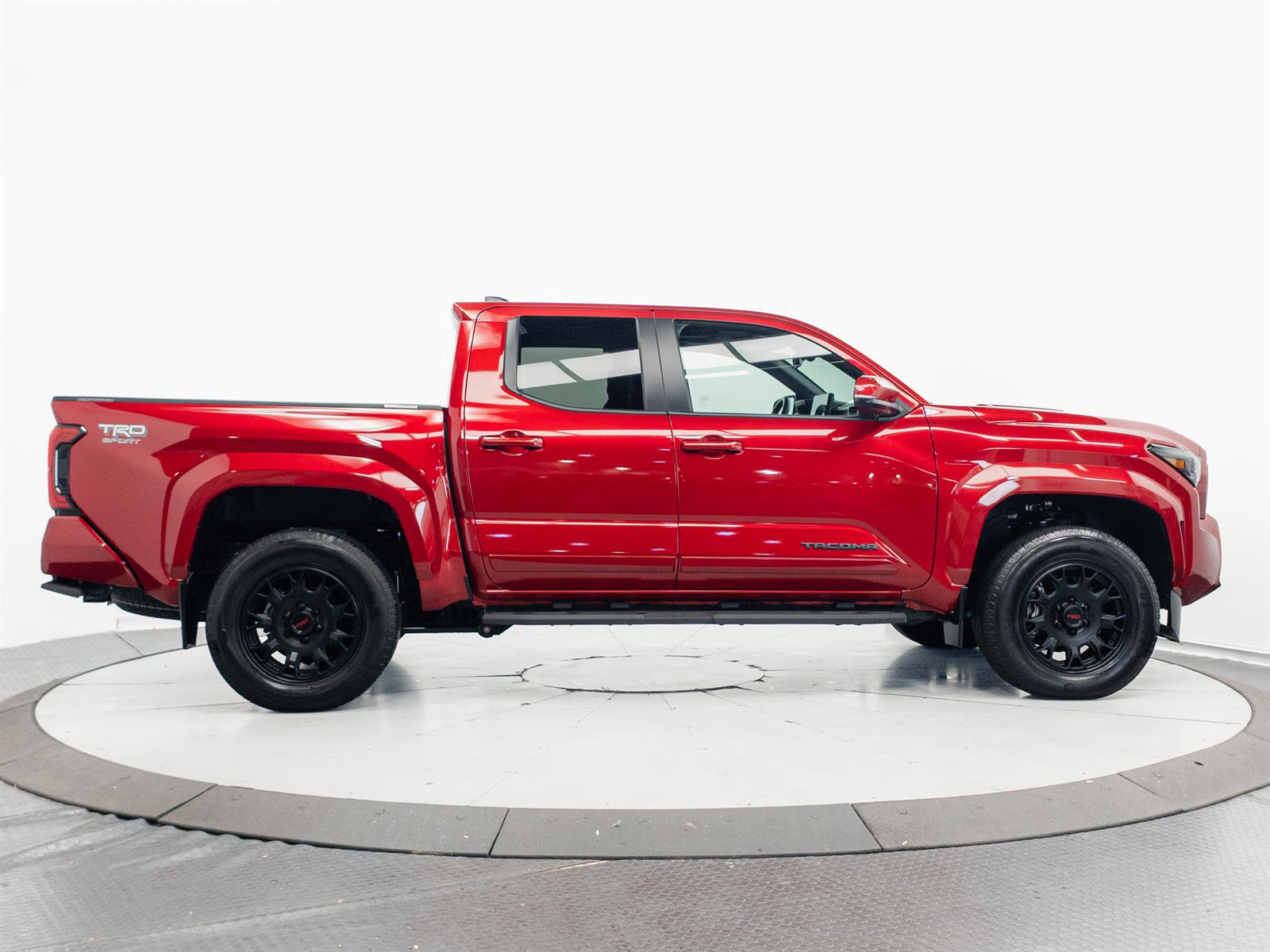 Certified 2024 Toyota Tacoma TRD Sport w/ TRD Sport Upgrade Package AWD/4WD image 13