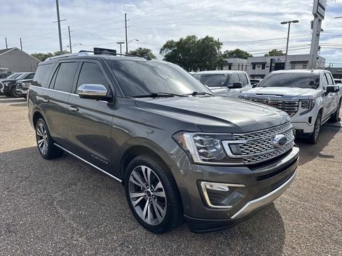 Used 2021 Ford Expedition Platinum RWD image 4