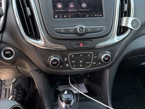Used 2020 Chevrolet Equinox LT image 11