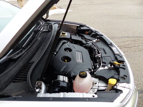 Used 2019 Lincoln MKC Premiere image 15