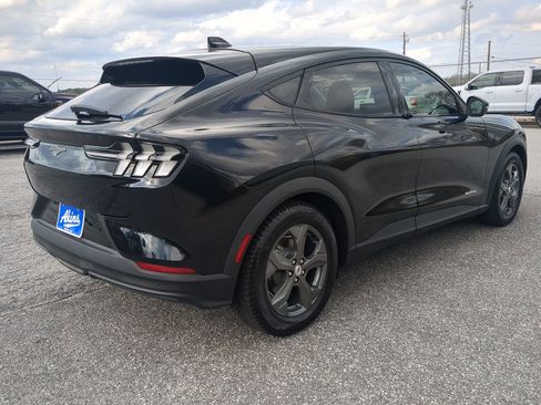 Used 2021 Ford Mustang Mach-E Select image 3