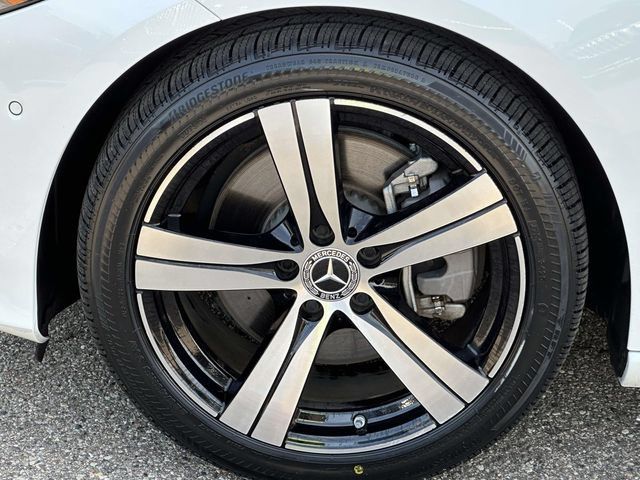 Used 2025 Mercedes-Benz C 300 4MATIC Sedan image 12