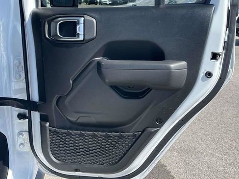 Used 2022 Jeep Gladiator Sport image 22