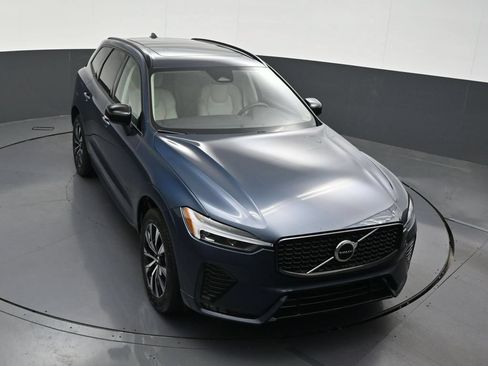 Used 2024 Volvo XC60 B5 Core AWD/4WD image 24