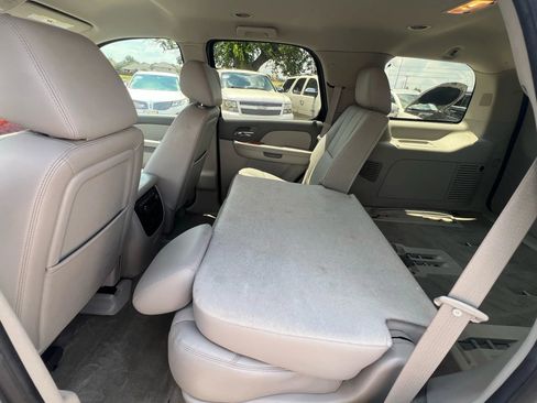 Used 2014 Chevrolet Tahoe LT w/ Luxury Package image 19