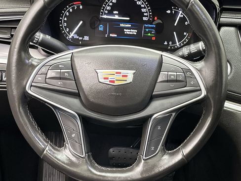 Used 2018 Cadillac XT5 Luxury AWD/4WD image 14
