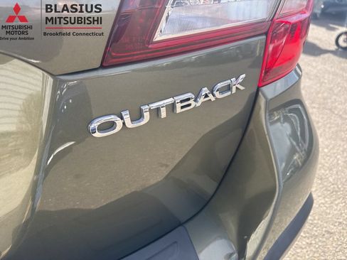 Used 2019 Subaru Outback 2.5i Touring AWD/4WD image 39