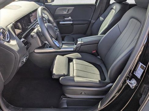 Used 2025 Mercedes-Benz GLA 250 image 16