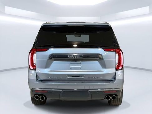 Used 2024 GMC Yukon Denali Ultimate AWD/4WD image 6