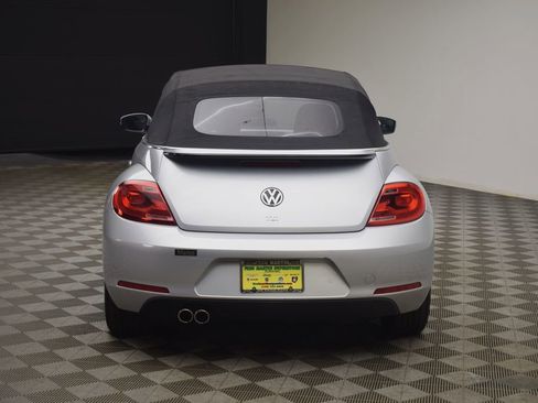 Used 2014 Volkswagen Beetle TDI image 9