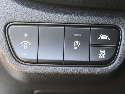 Certified 2023 Kia Seltos SX w/ SX Sunroof Package AWD/4WD image 24