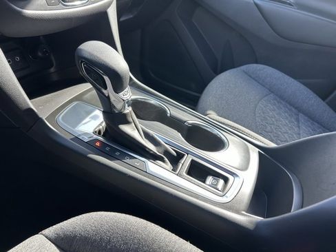 Used 2022 Chevrolet Equinox LT image 25