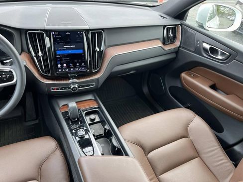 Used 2023 Volvo XC60 B5 Plus w/ Protection Package Premier image 15