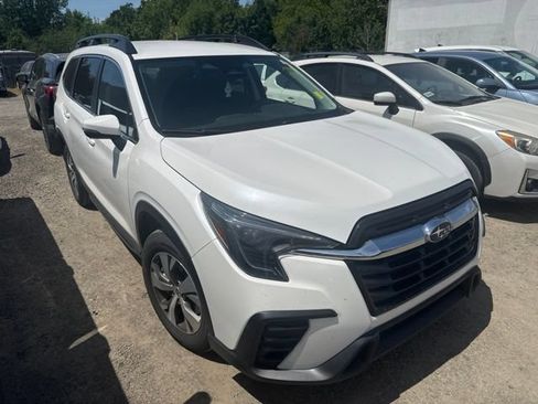 Used 2023 Subaru Ascent Premium w/ Convenience Package AWD/4WD image 1