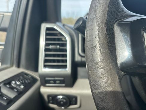 Used 2017 Ford F250 XLT w/ XLT Premium Package AWD/4WD image 33