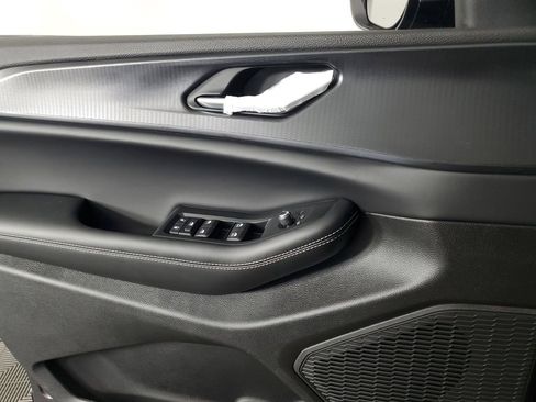 New 2025 Jeep Grand Cherokee Altitude image 27