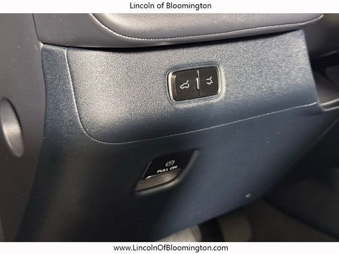 Used 2025 Lincoln Navigator L Reserve AWD/4WD image 25