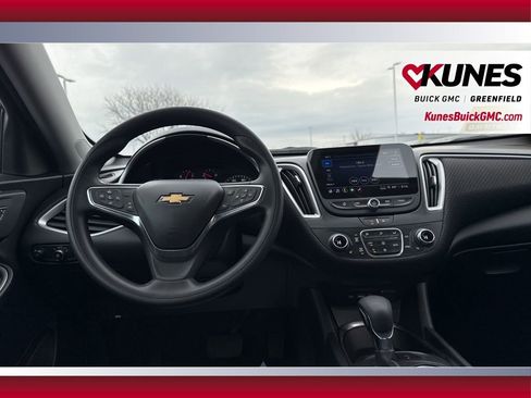 Used 2024 Chevrolet Malibu LT image 34