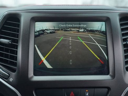 Used 2022 Jeep Cherokee Trailhawk w/ Sun, Sound & Nav Group image 28