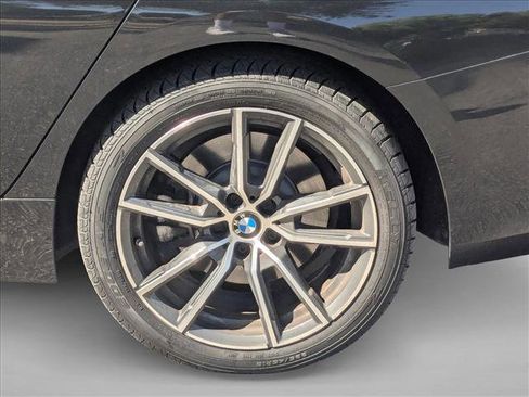 Used 2020 BMW 330i Sedan w/ Driving Assistance Package RWD image 25