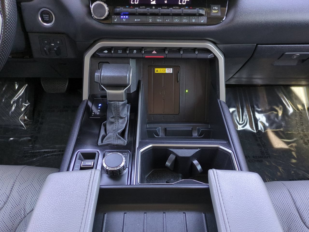 Used 2024 Toyota Tundra Limited AWD/4WD image 19