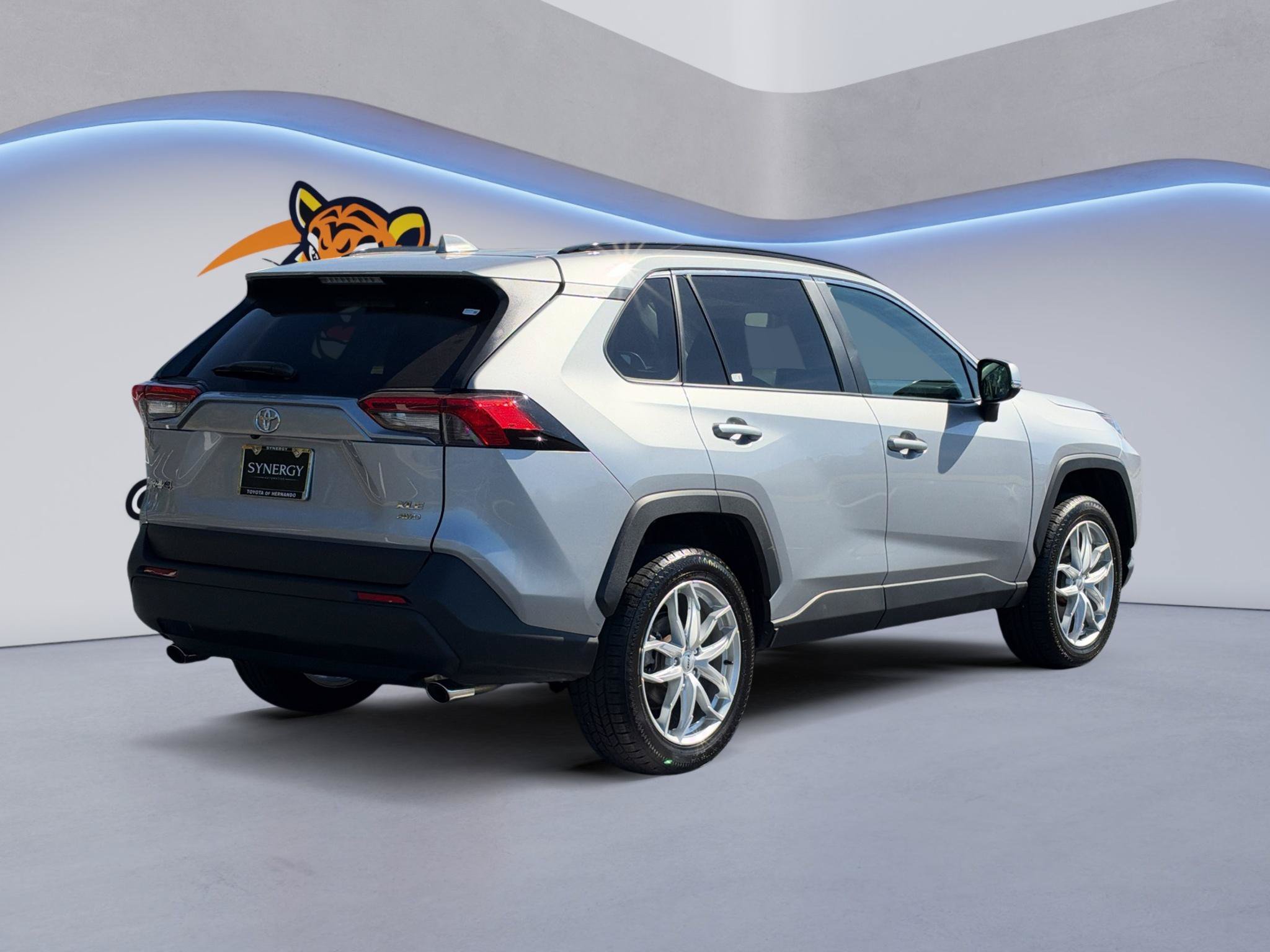 Used 2025 Toyota RAV4 XLE Premium w/ Weather Package AWD/4WD image 6