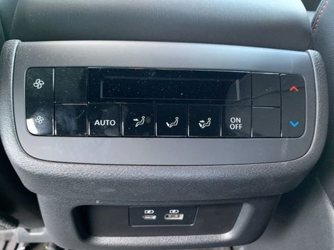 Used 2025 Nissan Pathfinder Rock Creek image 29