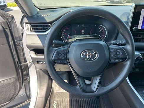 Used 2023 Toyota RAV4 XLE FWD image 21