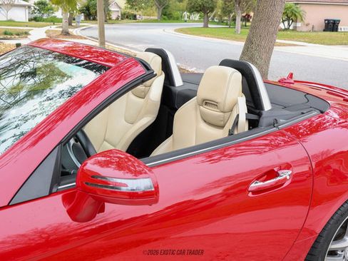 Used 2015 Mercedes-Benz SLK 250 image 65