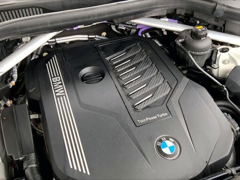 Used 2021 BMW X5 xDrive40i w/ Premium Package image 31