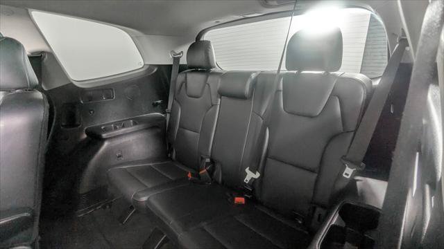 Used 2025 Kia Telluride S FWD image 19