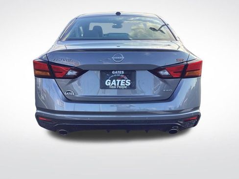 Used 2025 Nissan Altima 2.5 SR AWD/4WD image 8