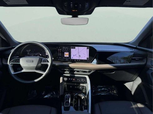 Certified 2025 Audi Q5 Premium w/ Convenience Package image 9