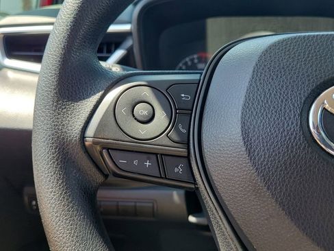 Used 2022 Toyota Corolla LE FWD image 18