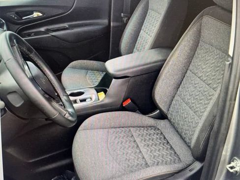 Used 2024 Chevrolet Equinox LT w/ LPO, Floor Liner Package FWD image 8