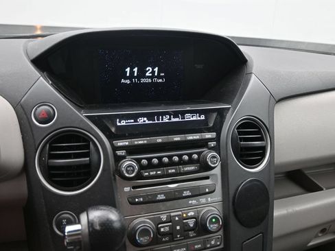 Used 2015 Honda Pilot Touring image 11