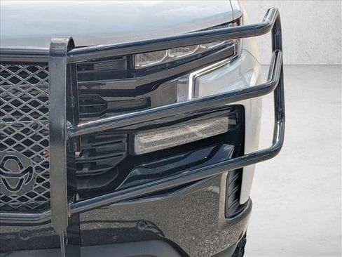 Used 2021 Chevrolet Silverado 1500 LT Trail Boss w/ Convenience Package II AWD/4WD image 9