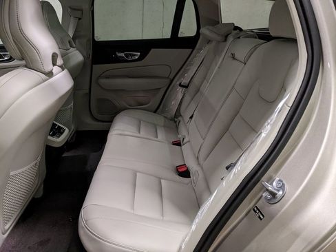 New 2025 Volvo V60 B5 Cross Country Ultra w/ Protection Package Premier image 23