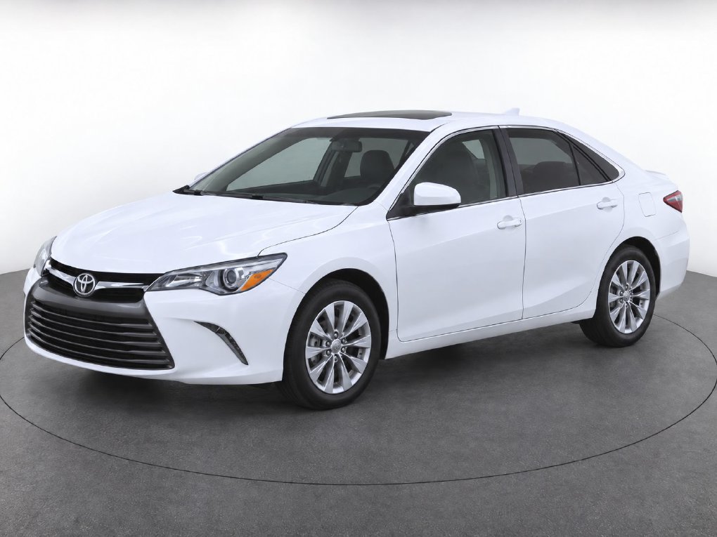 Used 2017 Toyota Camry LE w/ Moonroof Package FWD image 2