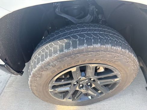 Used 2025 Chevrolet Silverado 1500 Custom Trail Boss w/ Turbomax Blackout Package image 12