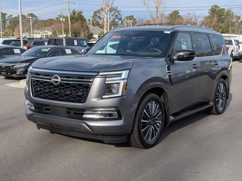 Used 2025 Nissan Armada Platinum Reserve image 7