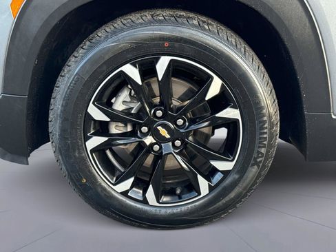 Used 2021 Chevrolet TrailBlazer LT w/ Convenience Package image 11