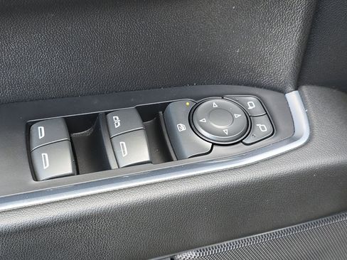 Used 2022 Chevrolet Silverado 1500 LT image 11