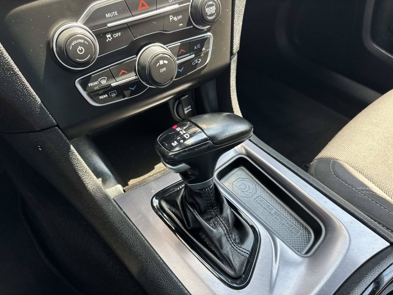 Used 2022 Dodge Charger SXT w/ Blacktop Package RWD image 26