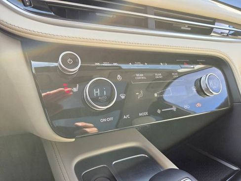 Used 2025 INFINITI QX60 Pure w/ Cargo Package image 29