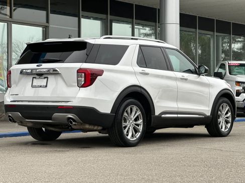 Used 2023 Ford Explorer Limited image 5